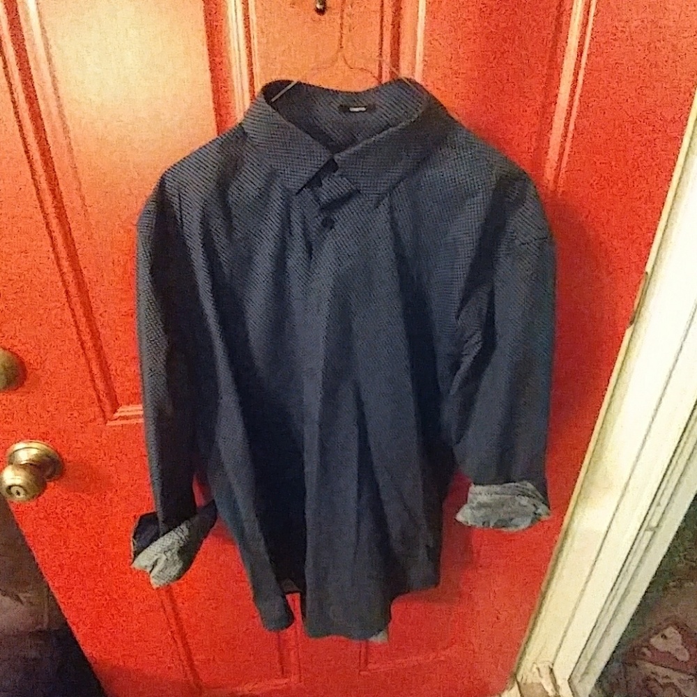 Long sleeve stretch fitted shirt
